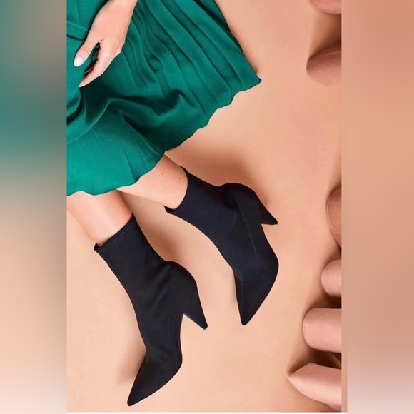 M Gemi Black Nylon Italian Pointed Toe Stretch Heeled Booties, Size 35 (5) - Picture 1 of 10